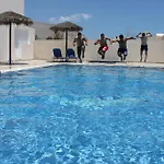 Mary 4* Perissa (Santorini)