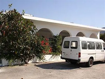 Mary Perissa (Santorini)