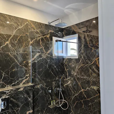 Apart-hotel Mary Perissa (Santorini)